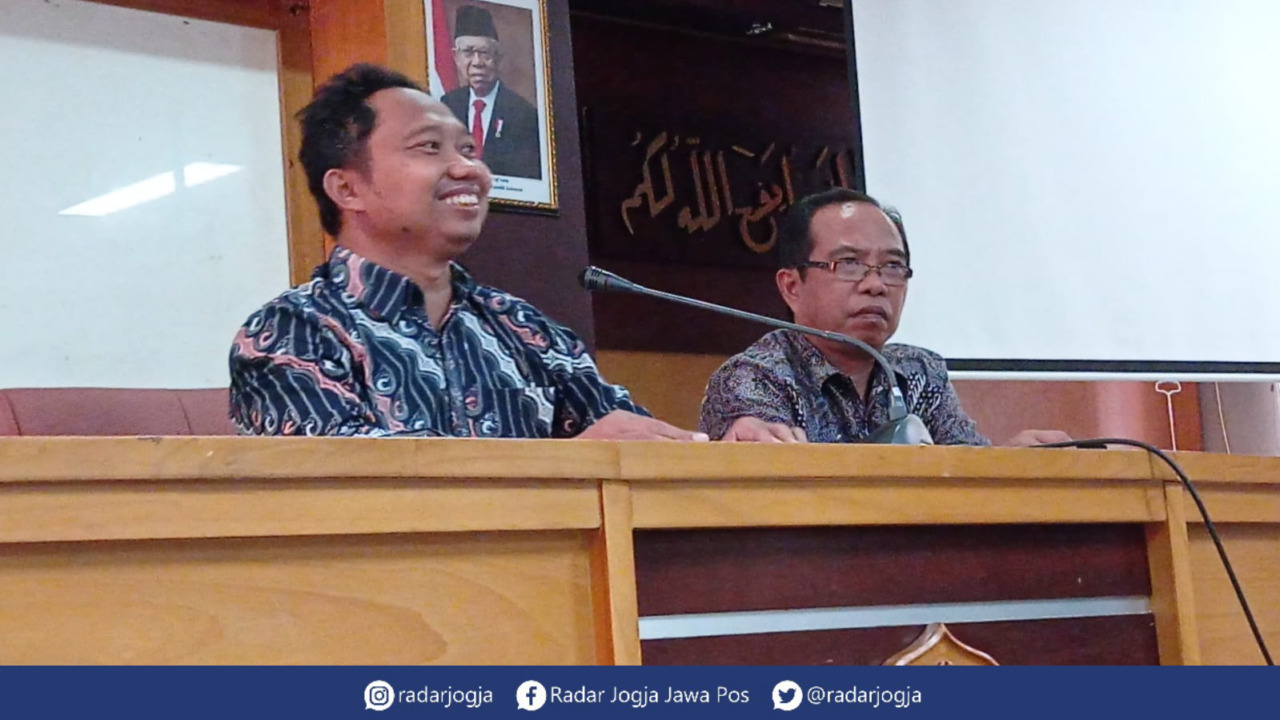 MAHASISWA DO : Rektor UIN Sunan Kalijaga Jogjakarta Al Makin membenarkan sosok Hadfana Firdaus sempat menjadi mahasiswanya, hanya statusnya sudah drop out sejak 2014. (DWI AGUS/RADAR JOGJA)