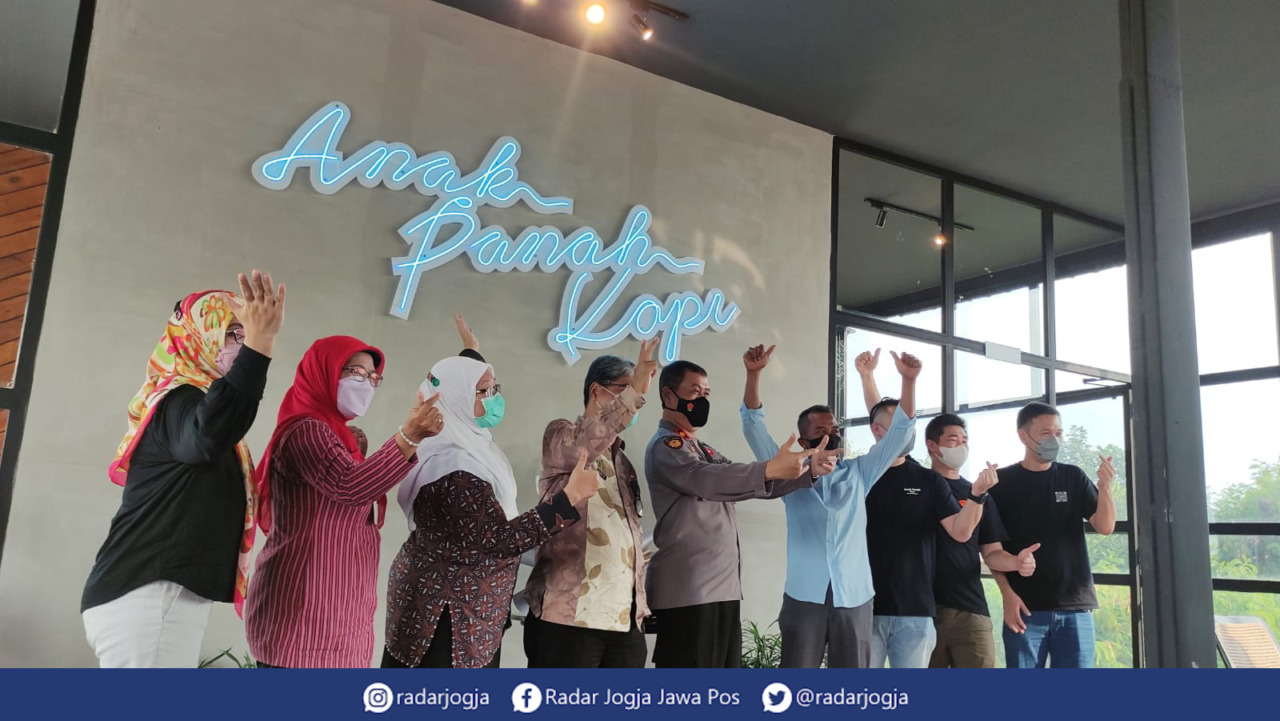 BARU : Anak Panah Kopi yang didirikan pada tahun 2017, kini membuka sebuah outlet baru di Jogjakarta. Tepatnya di Jalan HOS Cokroaminoto No 185, Tegalrejo, Kota Jogja. (REYNALDY RIFKY PRASETYO FOR RADAR JOGJA)