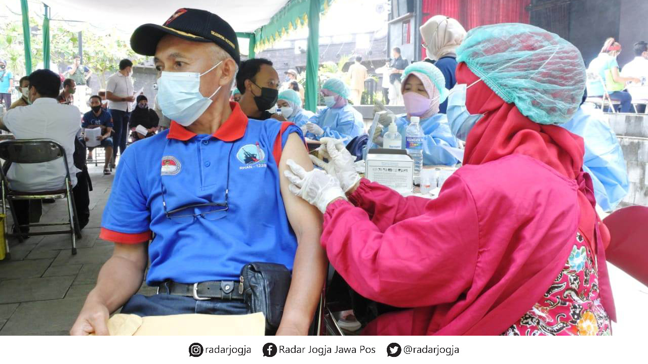 BOOSTER: Sebanyak 970 pelaku pariwisata mengikuti gelaran vaksinasi massal di Jogja Bay. (ALFI ANNISA KARIN)