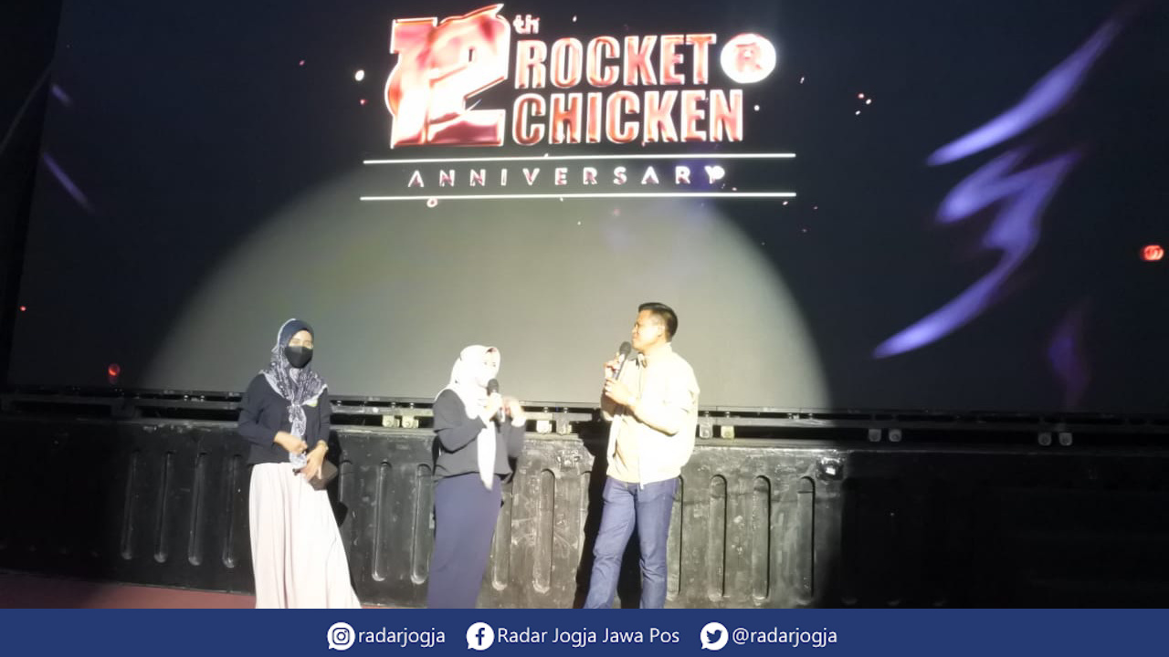 KISAH : Menyentuh usia ke 12 tahun, Rocket Chicken mempersembahkan sebuah film yang berjudul Atik. (ANNISA KARIN/RADAR JOGJA)