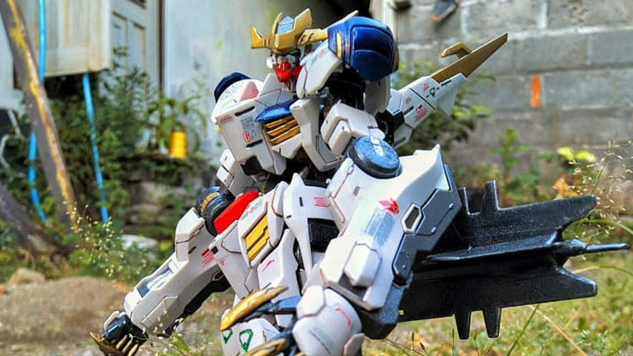 BUTUH KESABARAN: Beberapa koleksi action figure Gunpla yang dimiliki Faiz Abdurrahman. Rakitan setiap orang bisa menghasilkan tampilan Gundam yang berbeda.(Faiz Abdurrahman For Radar Jogja)