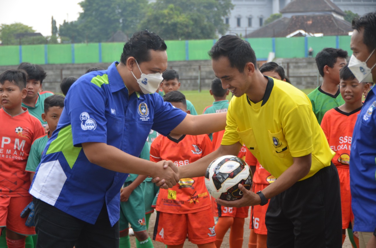 KOMPETITIF : Liga Anak Sleman 2022 resmi berlangsung di Stadion Tridadi Sleman, Sabtu kemarin (19/2).