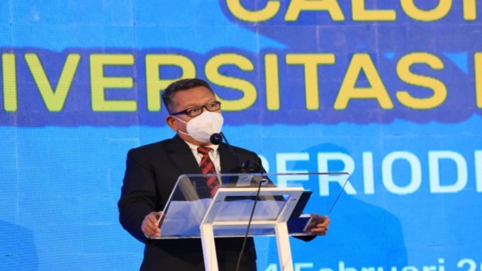 LANJUTKAN AMANAH KAMPUS: Rektor UII Prof Fathul Wahid ST MSc PhD. (ISTIMEWA)