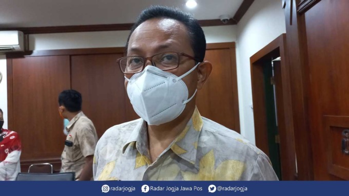 Headshot : Wakil Wali Kota Jogja, Heroe Poerwadi (HP) di Ruang Sadewa Kompleks Balai Kota Timoho kemarin (25/3).(Winda Atika Ira P /Radar Jogja )