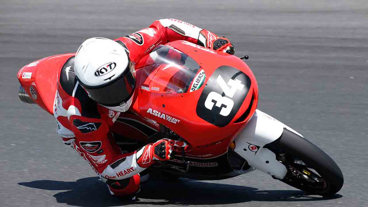 FIM JUNIORGP: Pebalap binaan PT Astra Honda Motor (AHM) yang berkiprah di FIM JuniorGP, Fadillah Arbi Aditama, bersiap kembali merajut asa membanggakan Bangsa Indonesia. (HONDA FOR RADAR JOGJA)