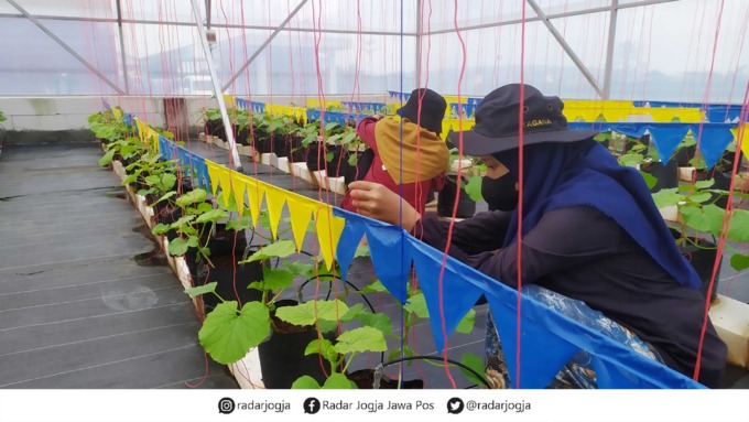 POTENSIAL: Salah satu aktivitas di sudut gedung Fab Lab UGM di Punukan, Kapanewon Wates, Kulonprogo.(HENDRI UTOMO / RADAR JOGJA)