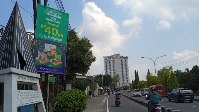 SEMRAWUT : Rontek yang banyak bertebaran di sisi selatan Ringrad Utara Sleman.(WULAN YANUARWATI/RADAR JOGJA)