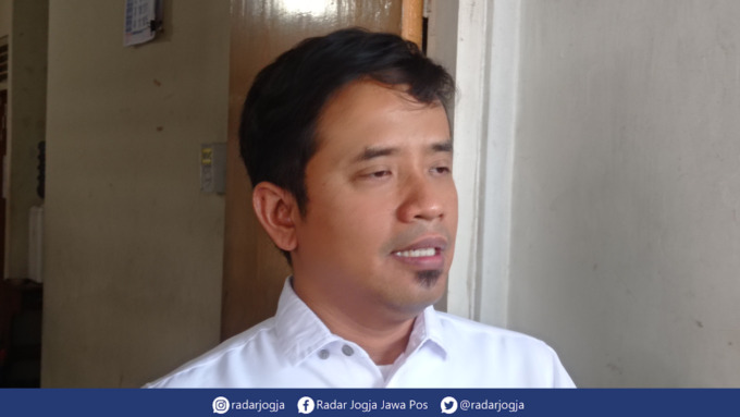 KUDU TEGAS : Peneliti Pukat UGM Zaenur Rohman minta KPK menjerat Haryadi Suyuti dengan Pasal TPPU. (DWI AGUS/RADAR JOGJA)