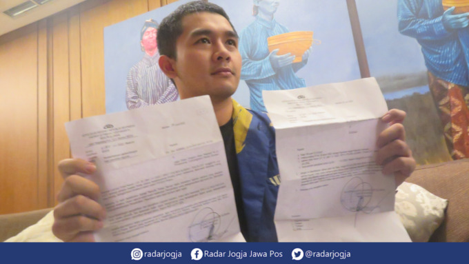 TAK PROVOKASI : Karmel Nikcolas angkat bicara terkait kasus penganiayaan Bryan Yoga Kusuma di HolyWings, Sabtu dini hari (4/6). Pria berusia 26 tahun ini menegaskan dia tak melakukan provokasi. (DWI AGUS/RADAR JOGJA)
