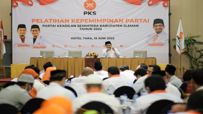 SIAP PEMILU: Suasana konsolidasi internal DPD PKS Sleman, Minggu (19/6/2022). (DPD PKS FOR RADAR JOGJA)