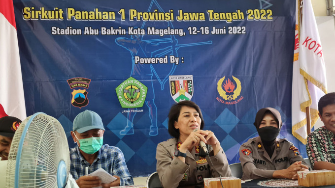 BERI KETERANGAN : Suasana jumpa pers ajang Sirkuit Panahan 1 Provinsi Jawa Tengah 2022.(NAILA NIHAYAH/RADAR JOGJA)