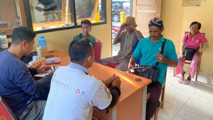 DIBINA: Pengamen dan pengemis yang terjaring dalam razia di kawasan wisata Pantai Parangtritis pada Minggu (12/6).(ISTIMEWA)