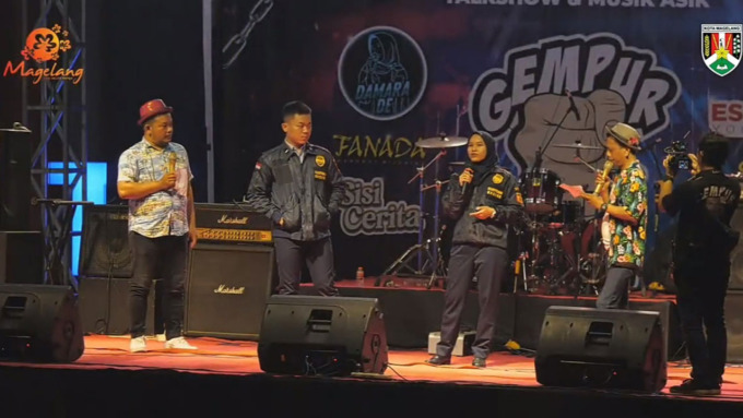 HIBURAN: Talkshow Gempur Rokok Ilegal ini merupakan kali kedua digelar mengusung pentas seni oleh Pemerintah Kota Magelang.(ISTIMEWA)