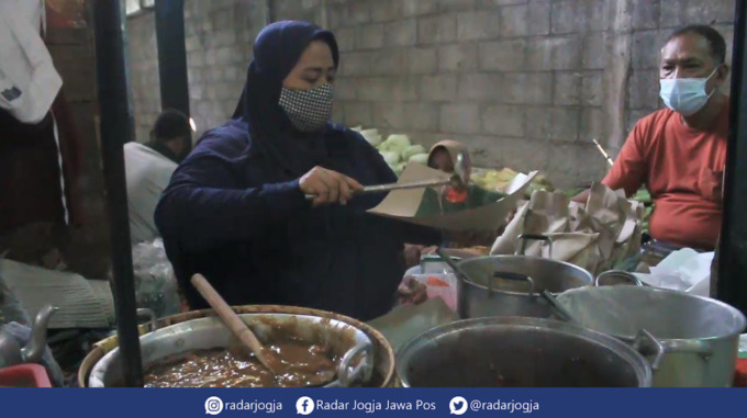 JUARA : Jenang Bu Gesti, salah satu kuliner bercita rasa manis yang jadi favorit keluarga Keraton dan Presiden Soeharto. (ANNISSA KARIN/RADAR JOGJA)