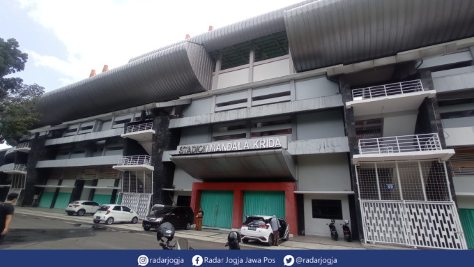 KORUPSI : Korupsi Stadion Mandala Krida libatkan seorang PNS Pemprov DIJ berinisial EW saat menjabat Kepala BPO DIJ di medio 2012. (DWI AGUS/RADAR JOGJA)