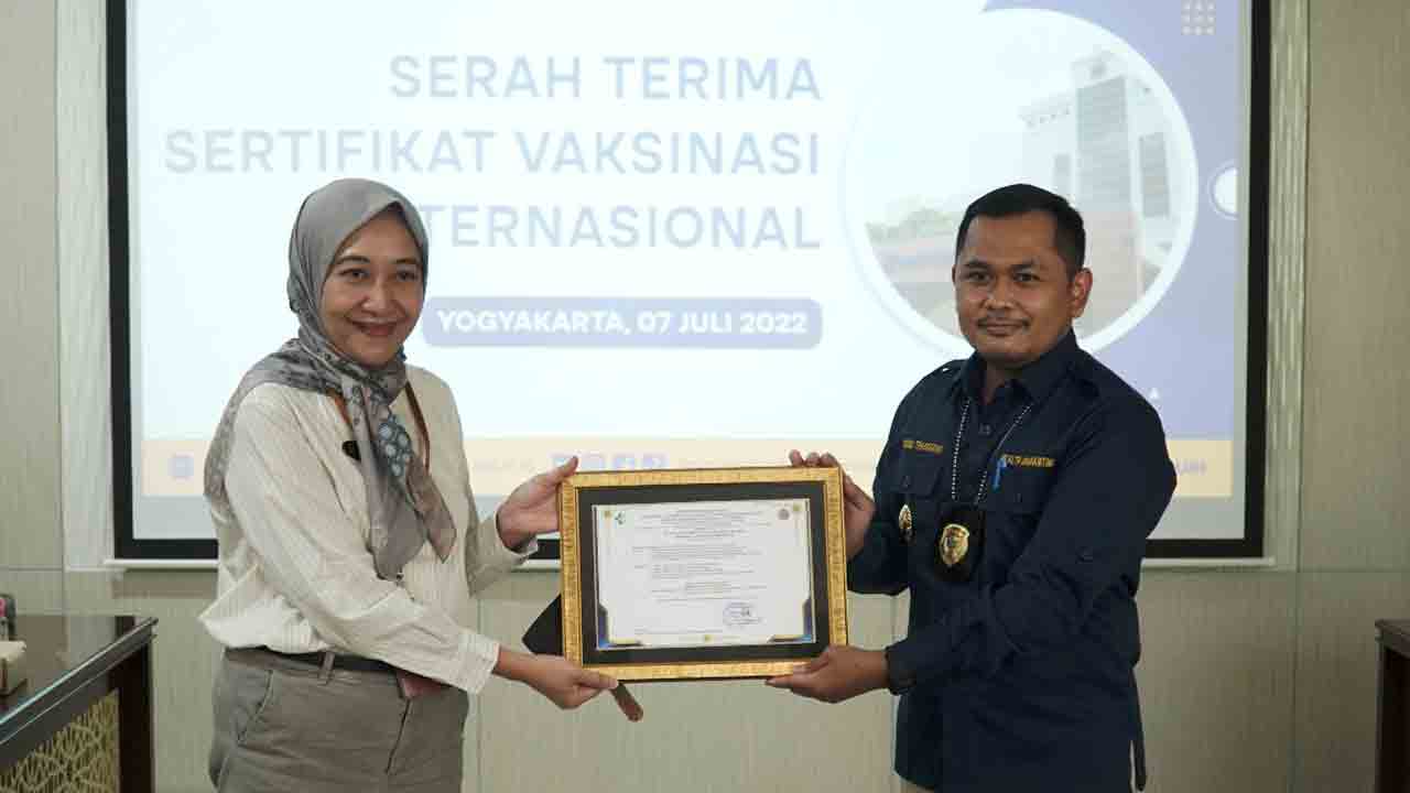 VAKSINASI: Rumah Sakit “JIH” terus berkomitmen dalam penyelenggaran vaksinasi international sesuai standar peraturan yang belaku. (RS JIH FOR RADAR JOGJA)