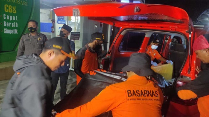 TAK BERNYAWA - Korban kedua atas nama Fajar Budi Prakoso, 25, warga Candi 04/011, Cemani, Grogol, Sukoharjo Jawa Tengah ditemukan di Pantai Krakal, Tanjungsari pada Selasa (5/7) malam.(ISTIMEWA)