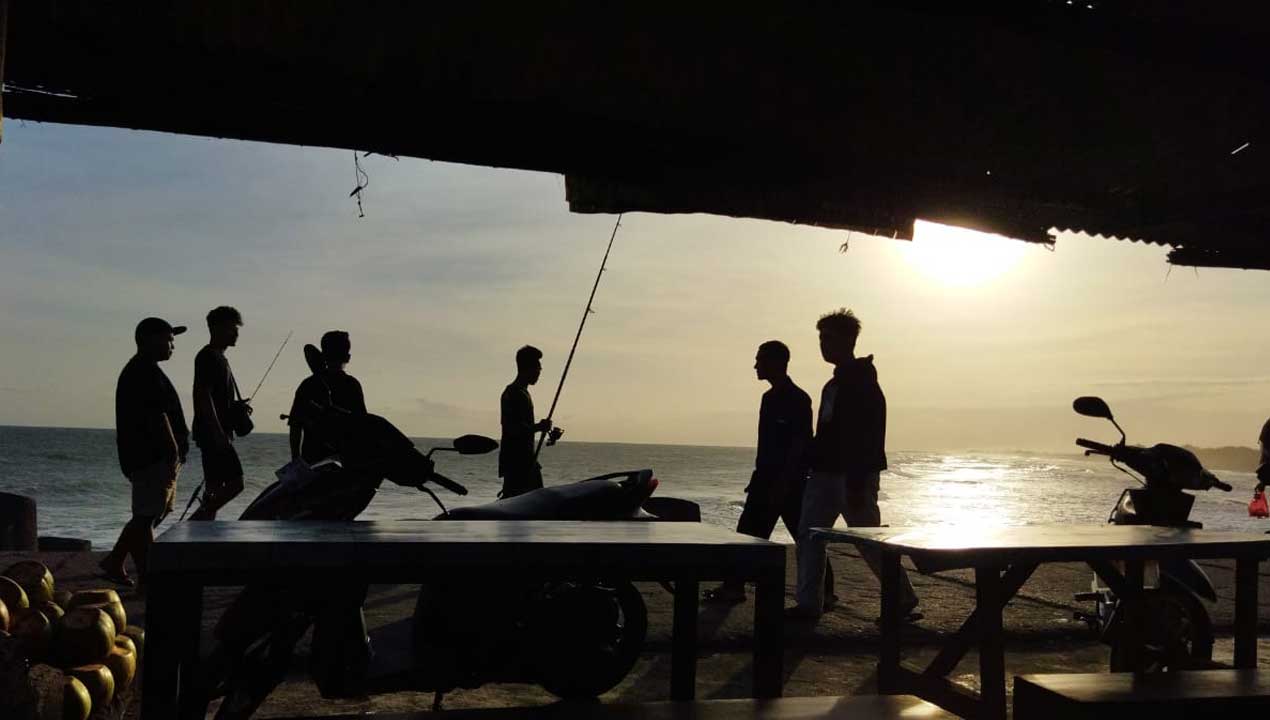 MANDALI : Suasana Pantai Glagah, di Kapanewon Temon, Kabupaten Kulonprogo.(HENDRI UTOMO / RADAR JOGJA)