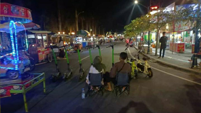 UJI COBA: Car free night pertama kali hadir di Borobudur. Kegiatan ini merupakan satu upaya untuk menata kawasan Candi Borobudur.(ISTIMEWA)
