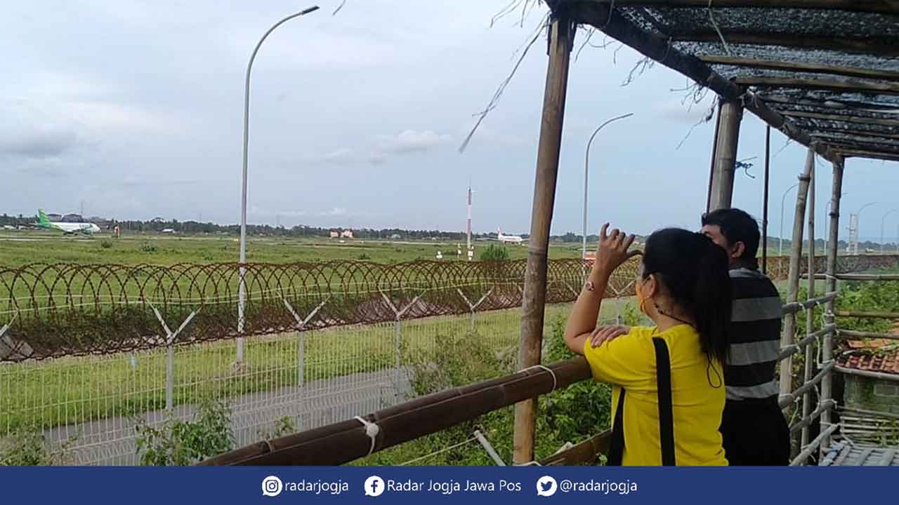 PROSPEKTIF: Keberadaan Yogyakarta International Airport (YIA) akan meningkatkan perekonomian warga. Potensi ini akan semakin terbuka dengan adanya jalan tol ruas Jogjakarta YIA. RADAR JOGJA FILE
