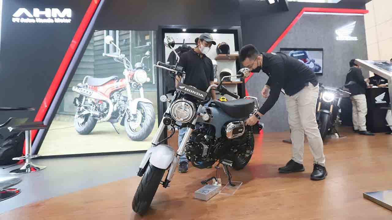 OTOMOTIF: PT Astra Honda Motor (AHM) meramaikan gelaran Gaikindo Indonesia International Auto Show (GIIAS) 2022. Menampilkan beragam model sepeda motor Honda yang tersebar di tiga titik Indonesia Convention Exhibition (ICE) BSD City, Tangerang yakni Pre F