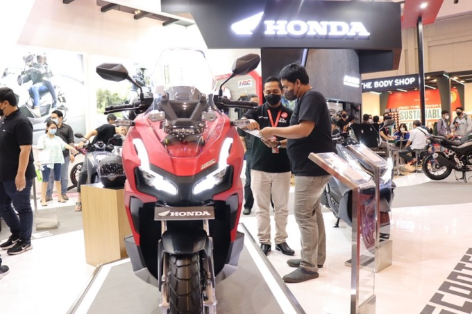 OTOMOTIF: All New Honda PCX160 dan New Honda ADV160 mampu memikat pengunjung dengan mencatatkan penjualan sebanyak 557 unit selama pameran berlangsung. (HONDA FOR RADAR JOGJA)