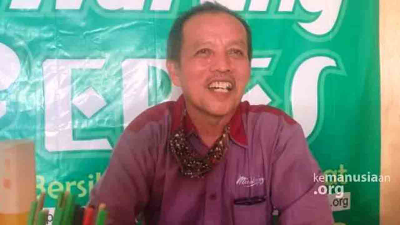 BISNIS: Pemilik usaha Warung Mie Ayam Cakruk Pak Gito. (DOMPET DHUAFA FOR RADAR JOGJA)