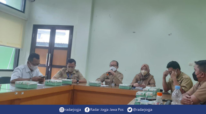 PERSIAPAN : Pemkot Jogja merilis kegiatan peringatan HUT ke-77 RI di ruang rapat Diskominfosan Kota Jogja, Senin (15/8). (ANNISSA KARIN/RADAR JOGJA)