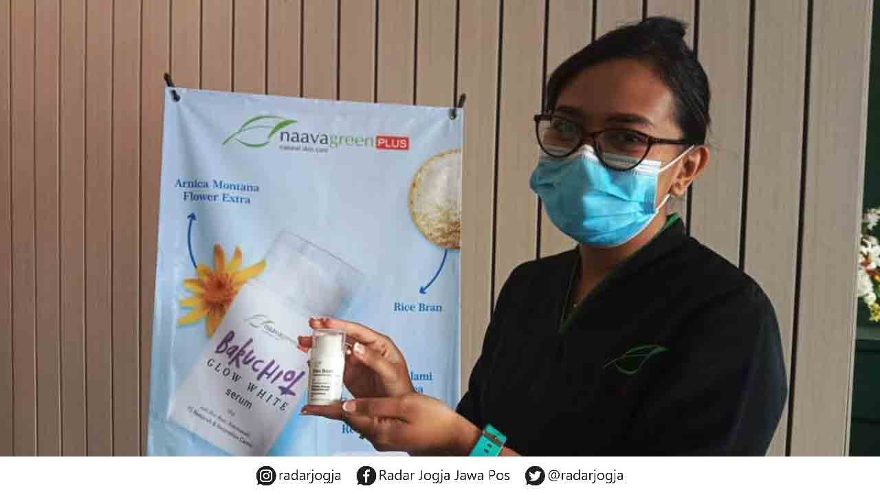 KECANTIKAN: Treatment kecantikan di Navagreen Plus menggunakan alat canggih oleh tenaga professional dan produk dengan bahan natural. (ALFI ANNISSA KARIN/RADAR JOGJA)