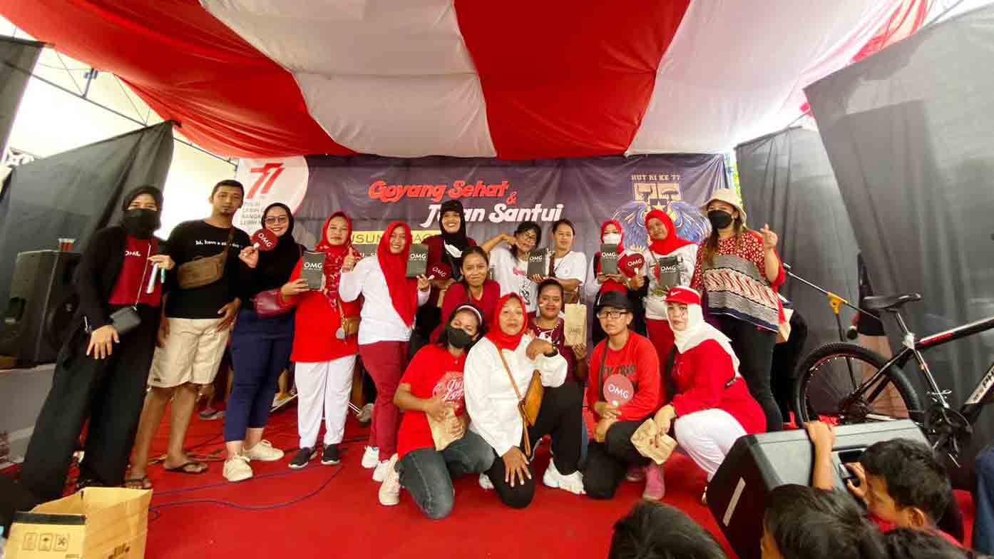MERIAH: OMG sebagai support branding dalam acara “Gebyar 17an” kali ini melangsungkan lomba make-up. Lomba ini  menggunakan rangkaian make-up dari OMG yaitu lip cream dan foundation. (OMG FOR RADAR JOGJA)