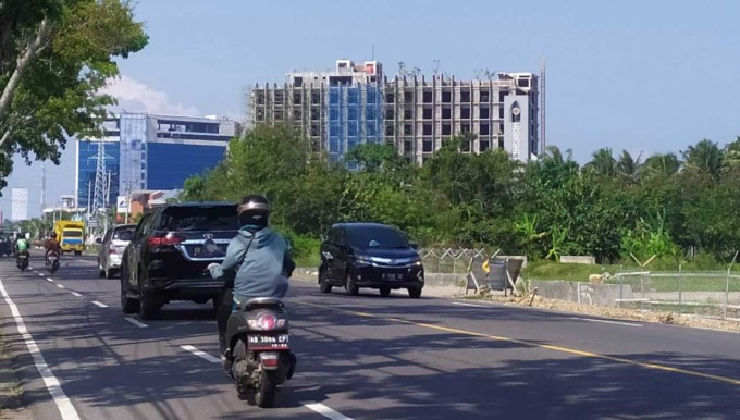 AEROTROPOLIS: Hotel-hotel dan penginapan bermunculan di Kapanewon Temon, Kulonprogo seiring kehadiran YIA.(HENDRI UTOMO / RADAR JOGJA)