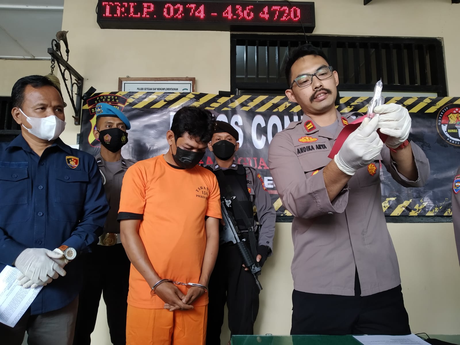 TEGAS : Polsek Seyegan menggelar rilis tindak pidana kasus pencurian di Mapolsek Seyegan, Jumat (16/9). (ISTIMEWA)