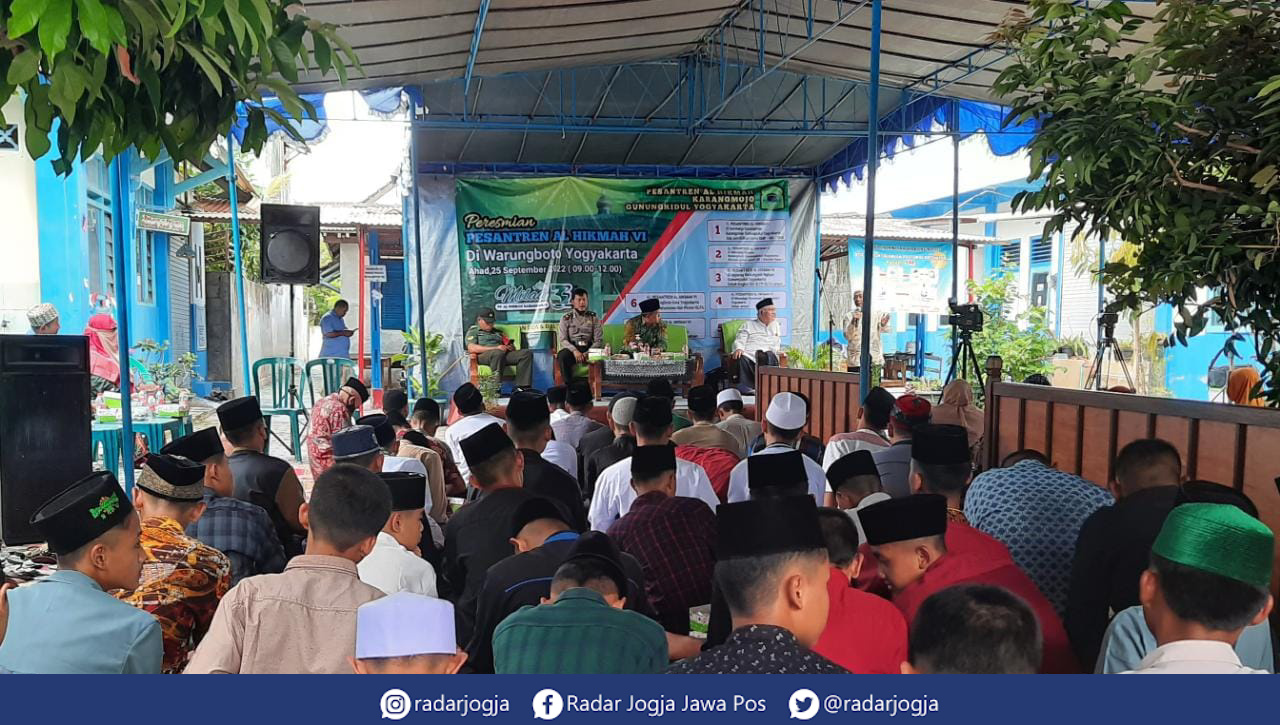 MANFAAT - Peresmian Ponpes Al Hikmah ke-6 untuk mahasiswa, dan pasca SLTA berlangsung di komplek di Jl. Prof.Dr. Soepomo, gang Lucida Dalam, no 5, Rt 27/007, Warungboto, Jogjakarta (25/9). (GUNAWAN/RADAR JOGJA)