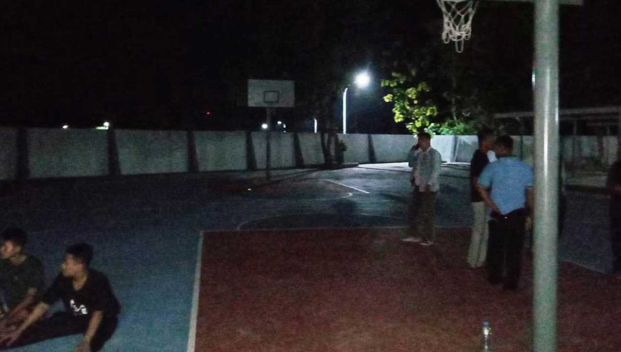 NAAS: Lapangan Basket Kampus UNY Wates, lokasi Zaki Putra Dias Kusumo, 19, mahasiswa yang tersengat listrik dan meninggal dunia.(Humas Polres Kulonprogo )