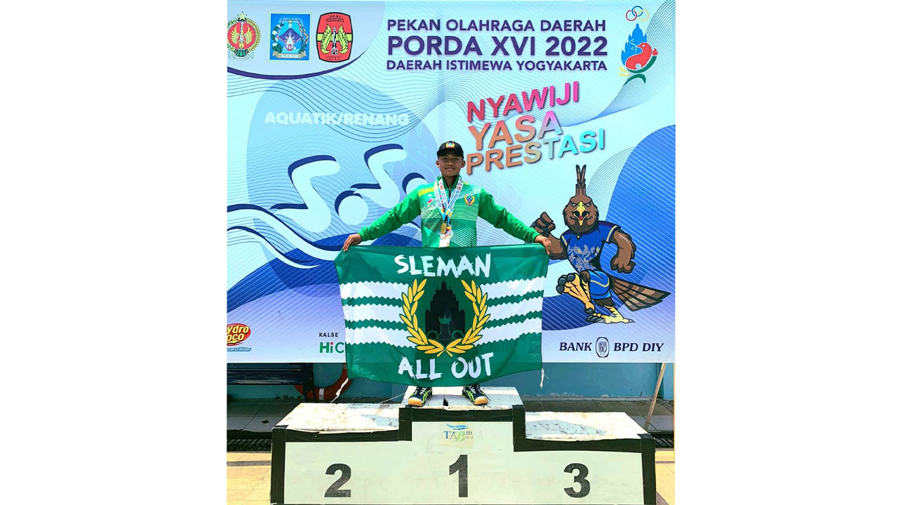 BORONG MEDALI: M. Naufal Yudha Faris Fadhiilan meraih enam medali emas dan dua perak  pada cabor akuatik Porda XVI DIY 2022.