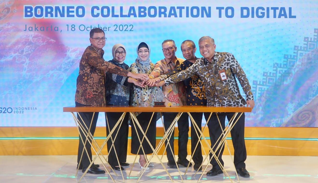 BORNEO COLLABORATION: 1. Direktur Technology dan Operations BNI Toto Prasetyo, 2. Direktur Consumer Banking BNI Corina Leyla Karnalies, 3. Wakil Direktur Utama BNI Adi Sulistyowati, 4. Direktur Pemasaran Bank Kalbar Dedi Supriadi, 5. Direktur Utama Bank K