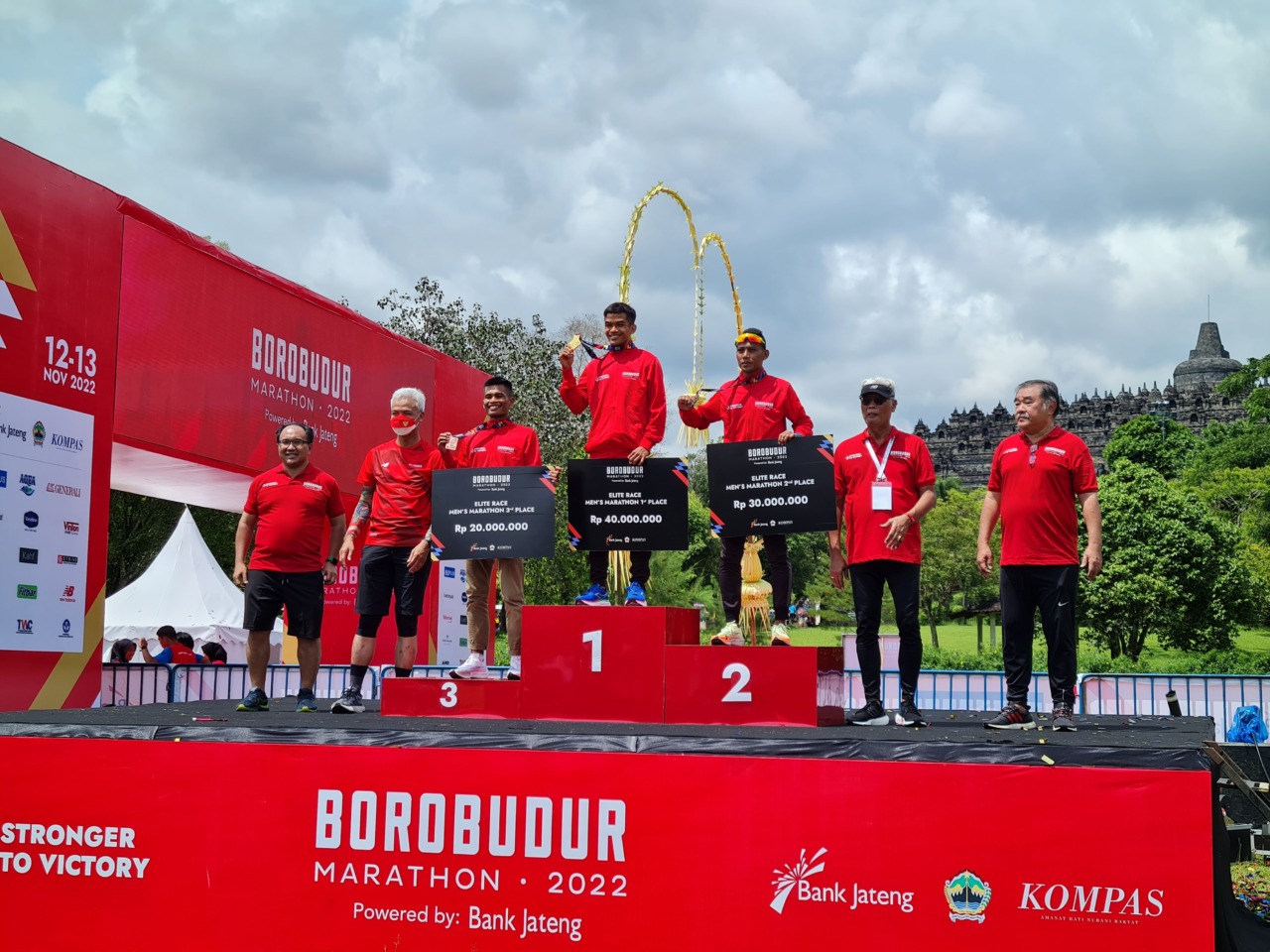 SEHAT : Puncak perlombaan Borobudur Marathon 2022 mulai digelar hari ini (12/11) hingga besok (13/11) dengan start di Taman Lumbini, kompleks Candi Borobudur. (ISTIMEWA)