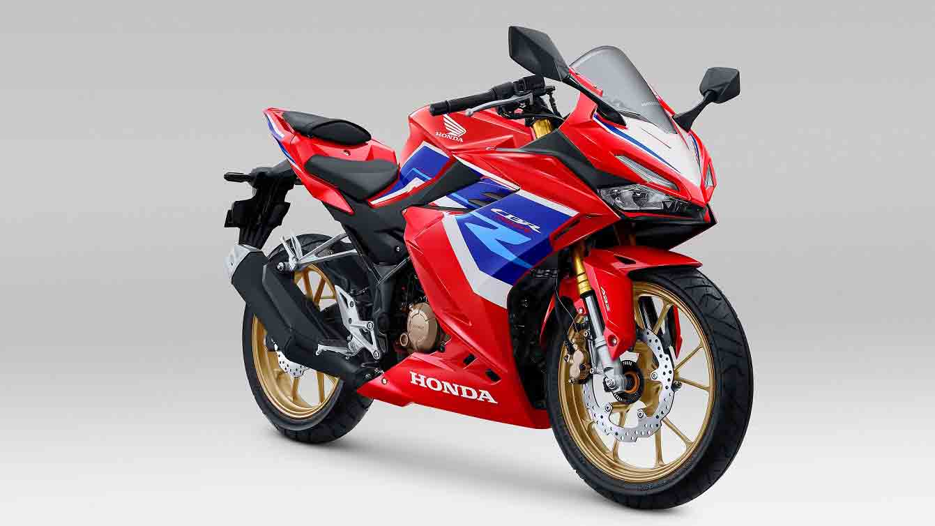 MAKIN AGRESIF: Penyegaran stripe terbaru New CBR150R disematkan pada seluruh varian, memperkokoh tampilan siluet bodi yang membentuk karakter agresif pada sepeda motor. (HONDA FOR RADAR JOGJA)