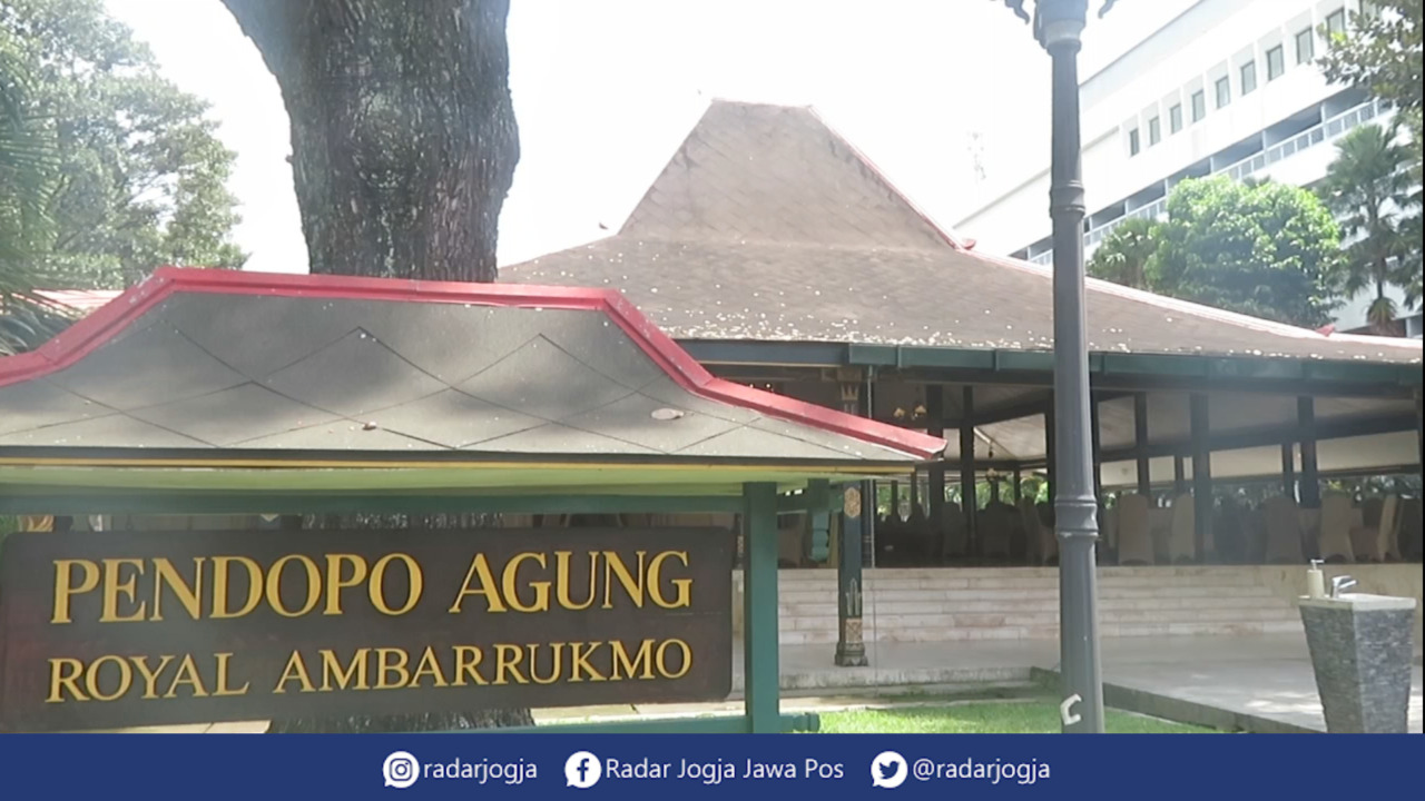 BOCORAN : Lokasi ijab kabul pernikahan Kaesang dan Erina di Pendopo Agung Royal Ambarrukmo Jogjakarta, Senin (21/11). (DWI AGUS/RADAR JOGJA)