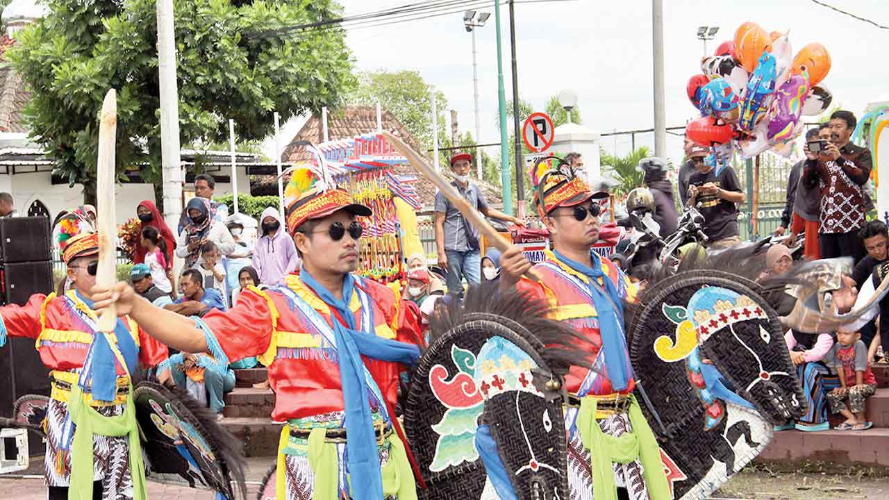 SEMARAK: Suasana Festival Rintisan Desa Budaya yang digelar oleh Dinas Kebudayaan Bantul pada 19-20 November di Lapangan Trirenggo. (DOKUMENTASI HUMAS PEMKAB BANTUL)