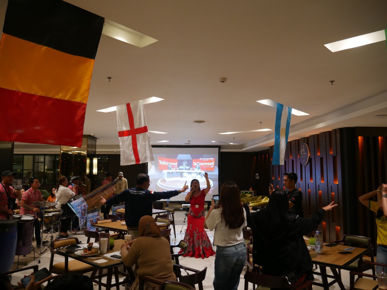 RESMI : éL Hotel Royale Yogyakarta Malioboro telah mengantongi lisensi nobar FIFA World Cup Qatar 2022 secara resmi dan tertulis dari group SCM. (ISTIMEWA)