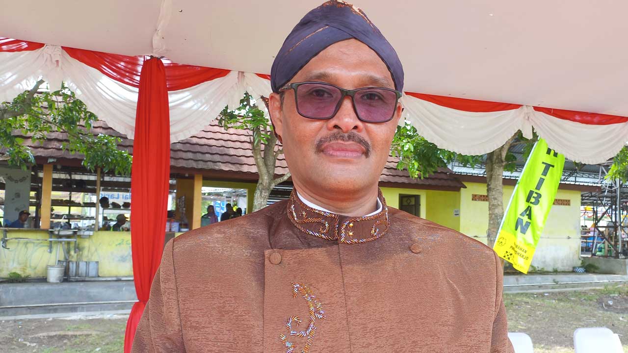 Lurah Pandowoharjo Catur Sarjumiharta.(MEITIKA CANDRA LANTIVA/RADAR JOGJA)