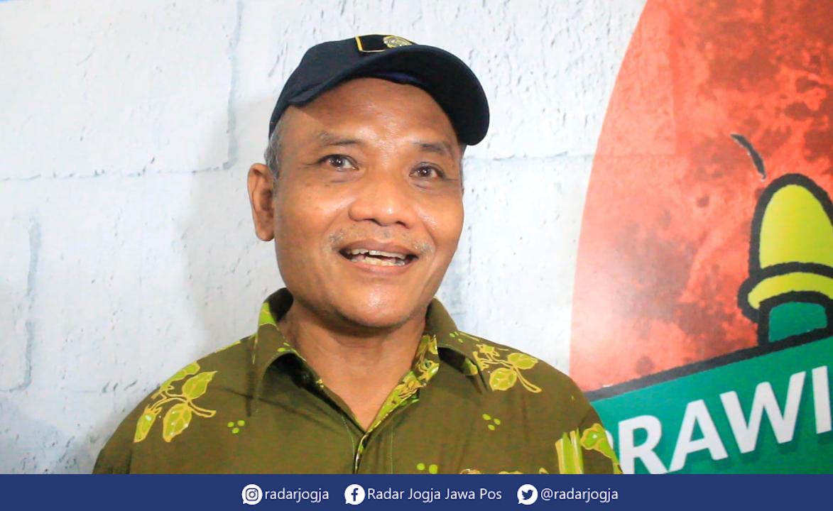 TEGAS : Penjabat Wali Kota Jogja Sumadi saat ditemui di Pasar Prawirotaman, Jumat (16/12). (ANNISSA KARIN/RADAR JOGJA)