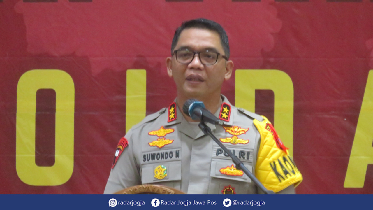 TURUN : Kapolda DIJ Irjen Pol Suwondo Nainggolan menuturkan angka kejahatan di Jogjakarta sepanjang 2022 turun. (DWI AGUS/RADAR JOGJA)