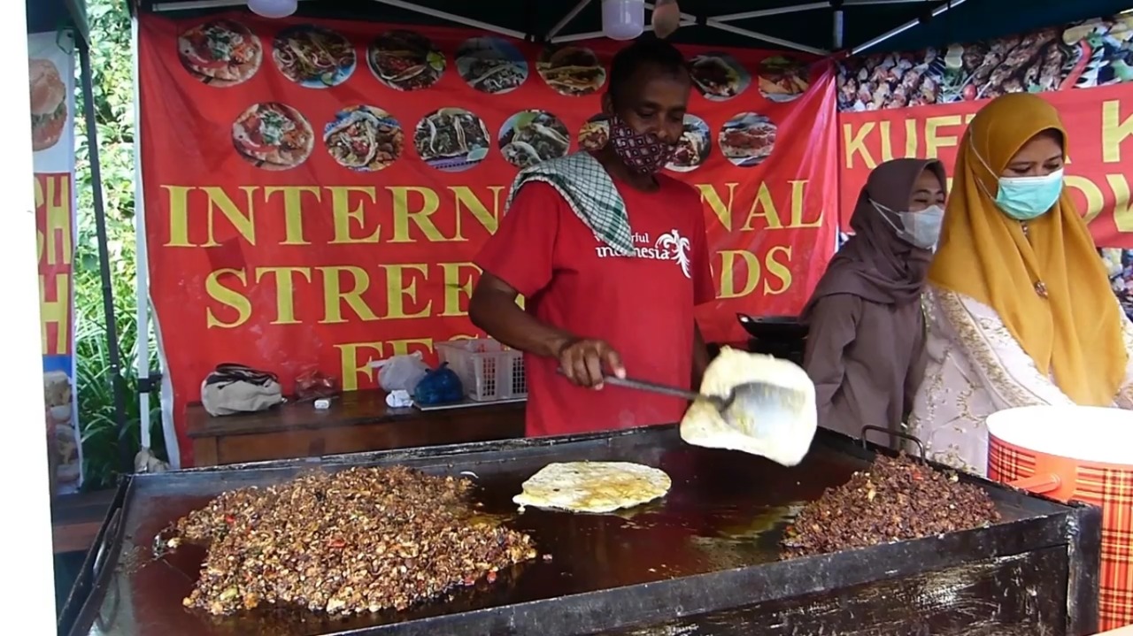 UNIK : Situasi kedai Taste of India yang menjual berbagai sajian kuliner asli India di Jogjakarta. (ANNISSA KARIN/RADAR JOGJA)