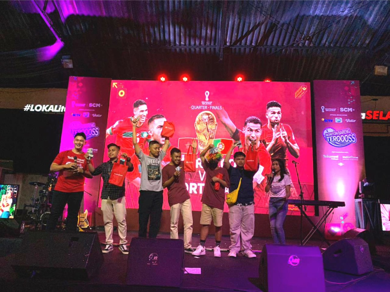 SERU : Nonton Bareng Teroooss yang digelar IndiHome bersama Surya Citra Media selaku official broadcaster FIFA World Cup Qatar 2022 di Liquid Bar and Kitchen Jogjakarta, Sabtu (10/12). (ISTIMEWA)