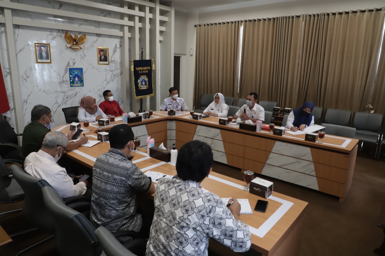 BERTEMU : Audiensi BMKG Jogjakarta bersama jajaran Pemkab Sleman, Jumat (30/12). (PEMKAB SLEMAN for RADAR JOGJA)