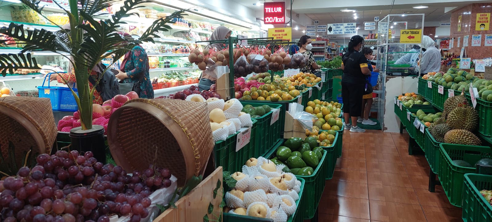 REZEKI : Manna Kampus (Mirota Kampus) menggelar program undian gratis berhadiah, dengan nama program Belanja Luar Biasa Murah Spektakuler. (ISTIMEWA)