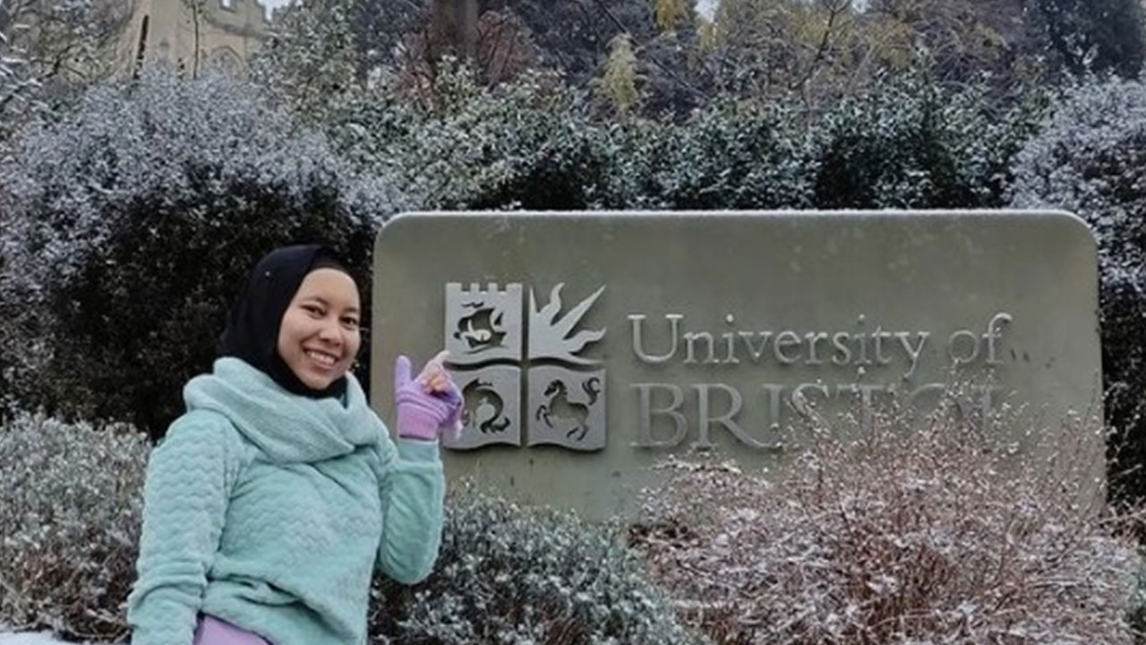 UNIVERSITAS DAMBAAN: Athi