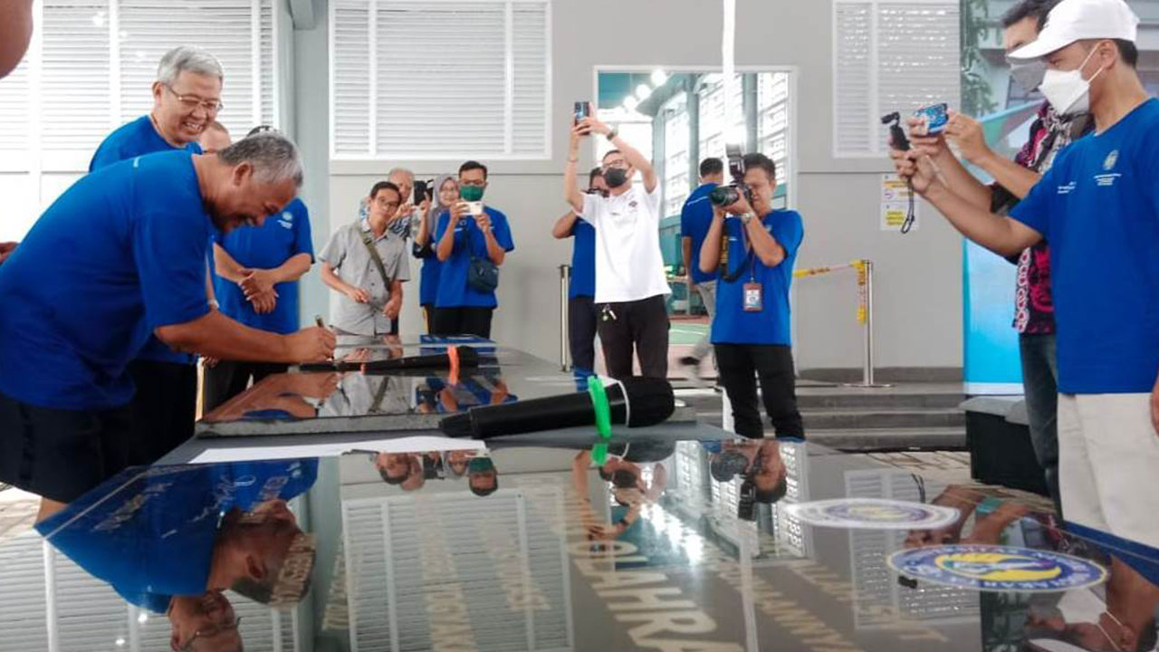 LENGKAP: Peresmian sejumlah fasilitas olahraga dan pendidikan di UNY kampus Wates, Kulonprogo kemarin.(HENDRI UTOMO/RADAR JOGJA)
